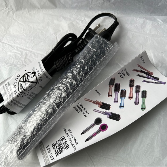 New In box ! ADAGIO FLAT IRON NOT SO MIMI NIB - Picture 4 of 13